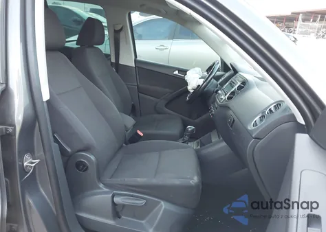 2013 Volkswagen Tiguan S из США, поврежденный, VIN WVGAV7AX2DW549045